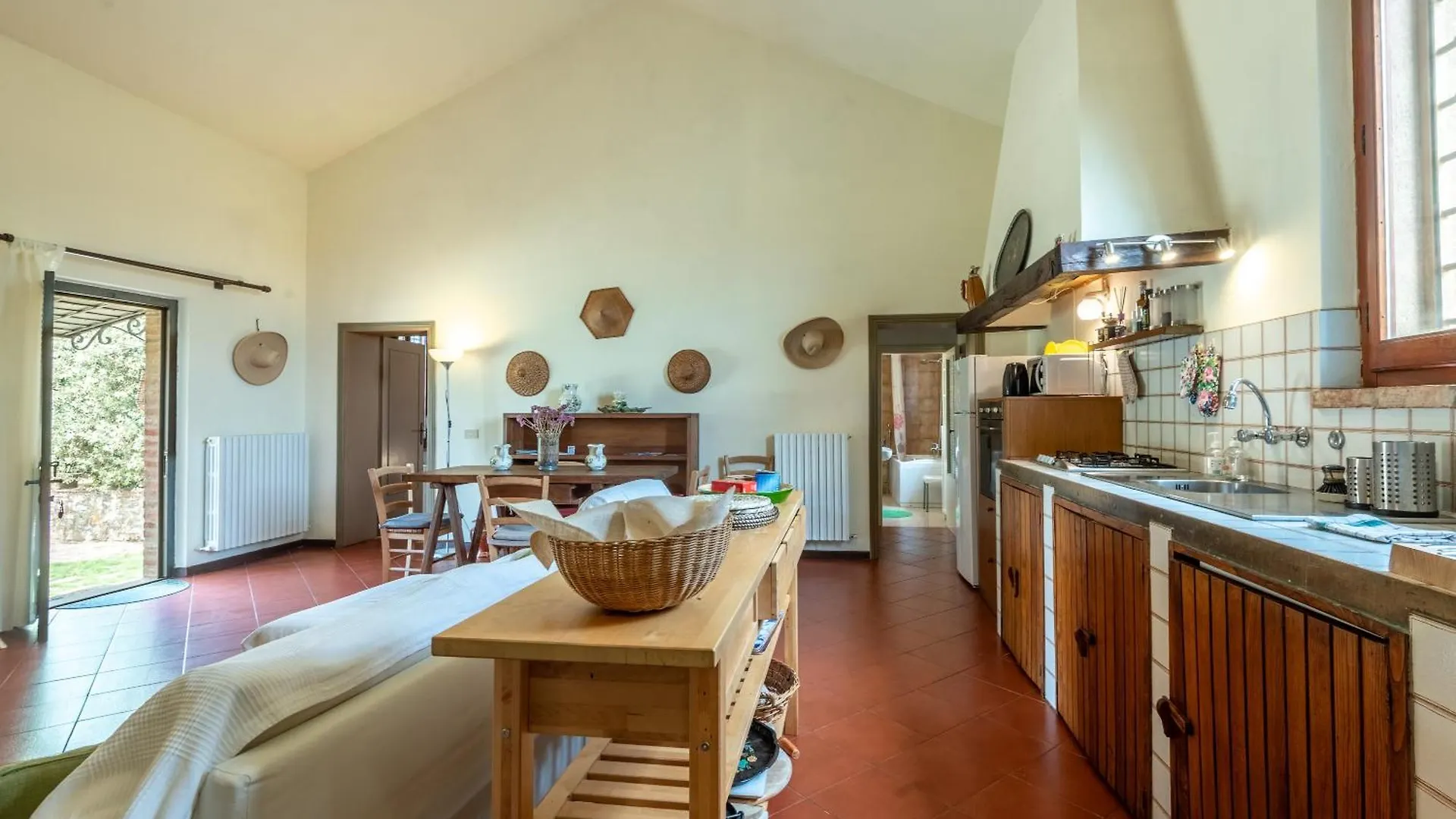 Fienile Villa Castelnuovo Berardenga 0*,
